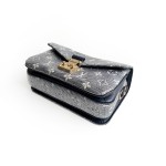 路易威登 Capucines East-West 迷你手袋